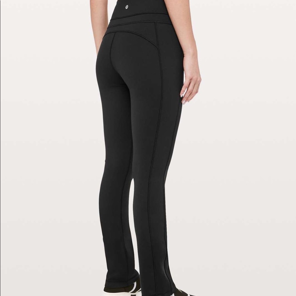 LULULEMON low-rise yoga pant, straight leg